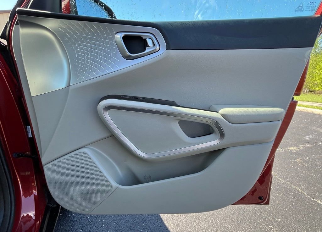 Used 2023 Kia Soul LX FWD image 21