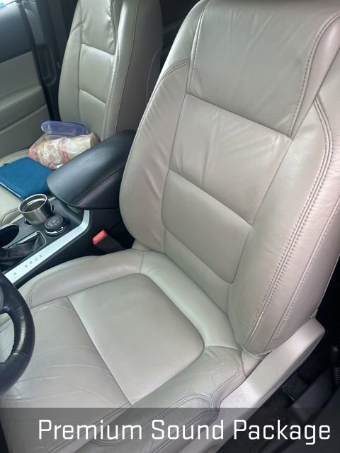 Used 2014 Ford Explorer XLT w/ Equipment Group 202A image 10