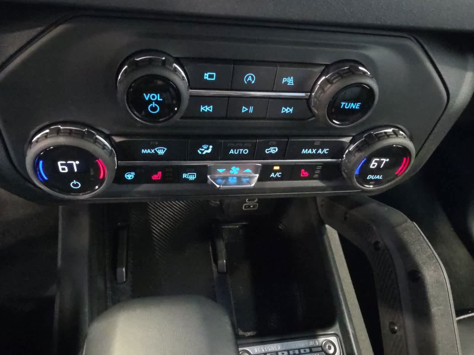 Used 2026 Ford Bronco Outer Banks w/ Sasquatch Package AWD/4WD image 25