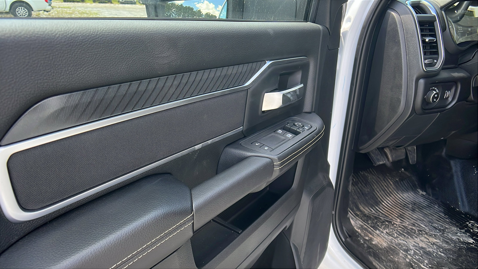 New 2025 RAM 5500 2WD Regular Cab image 15