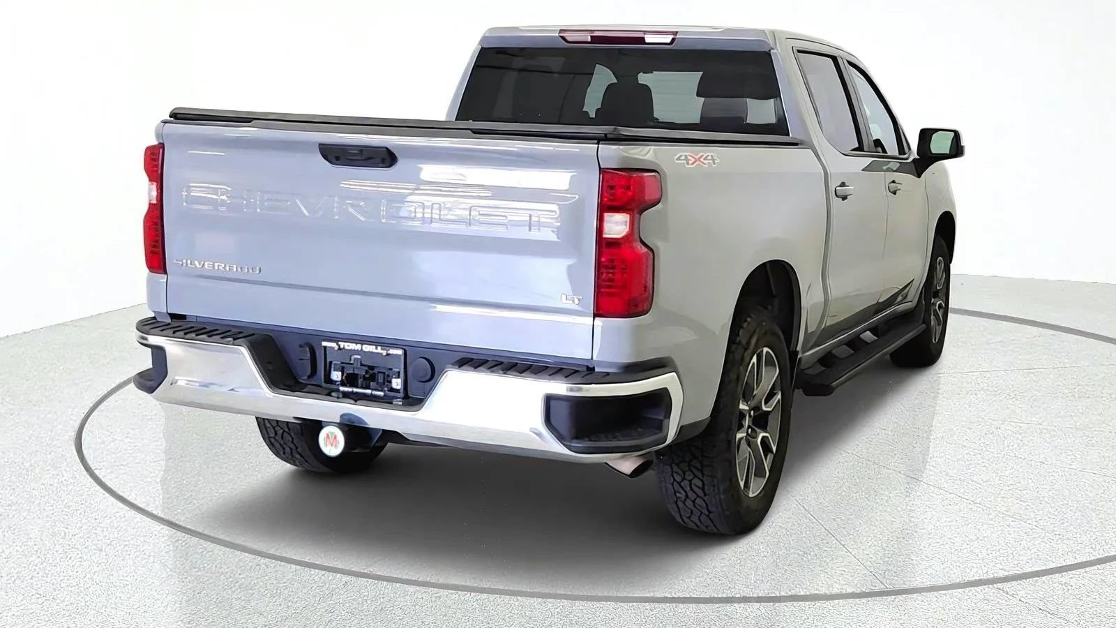 Used 2024 Chevrolet Silverado 1500 LT AWD/4WD image 8