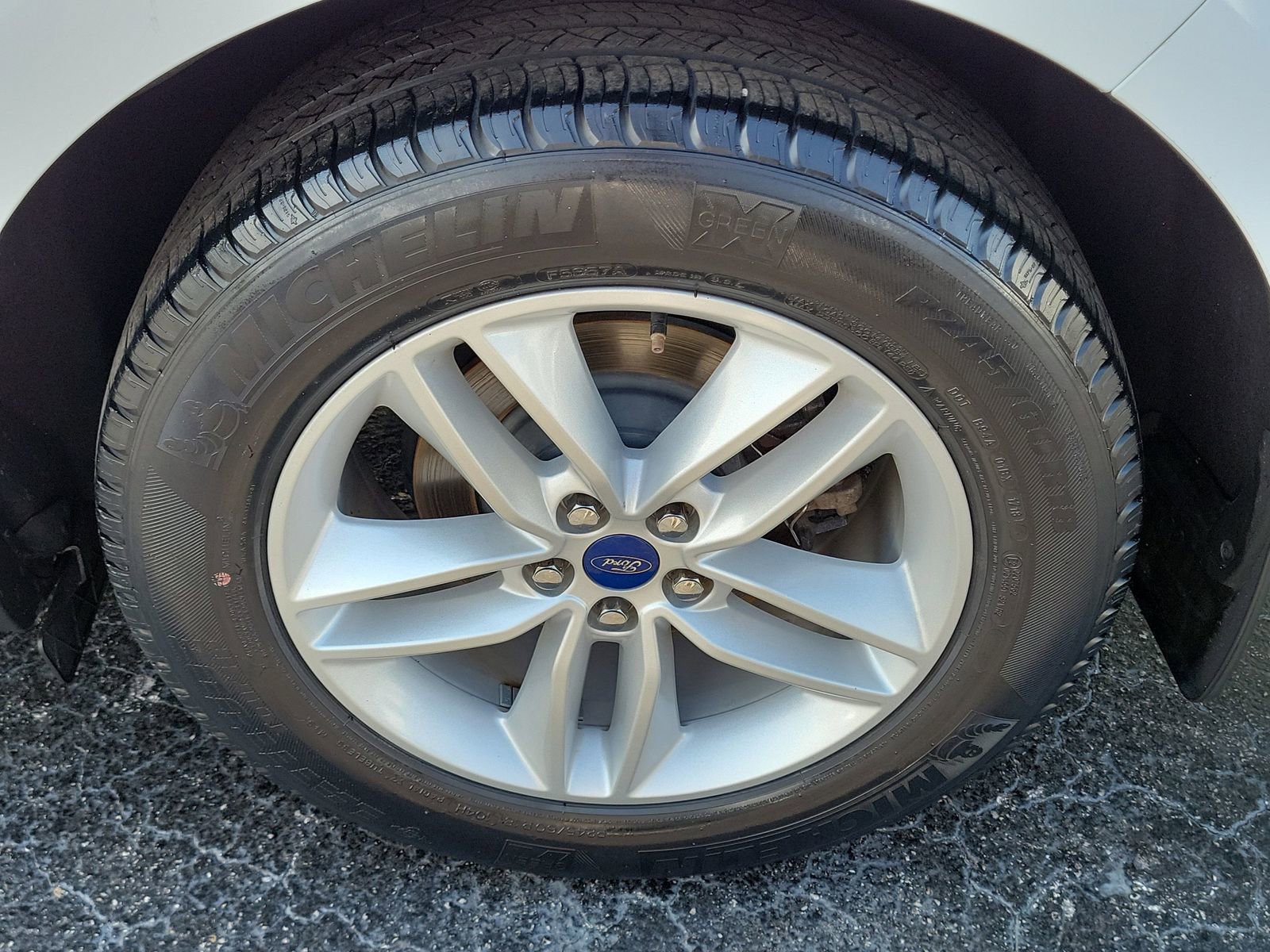 Used 2015 Ford Edge SEL AWD/4WD image 9