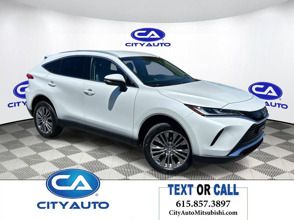 Used 2024 Toyota Venza XLE AWD/4WD image 1