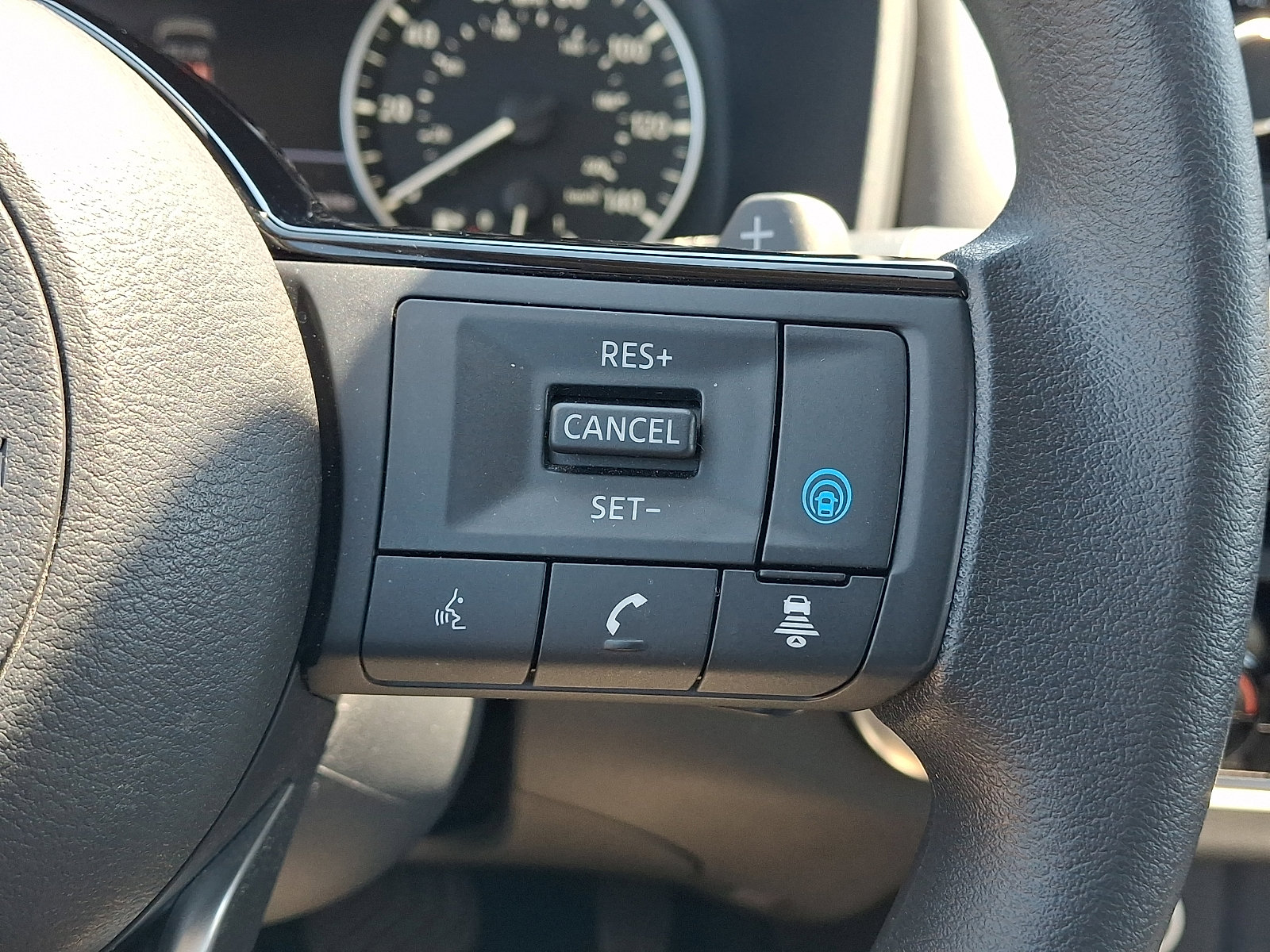 Used 2023 Nissan Rogue SV AWD/4WD image 21