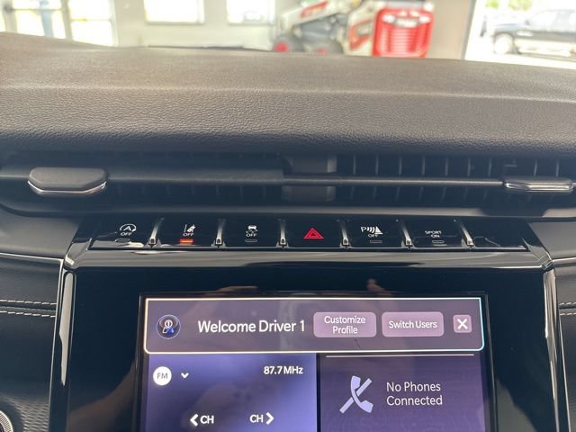 Used 2023 Jeep Grand Cherokee Altitude AWD/4WD image 45