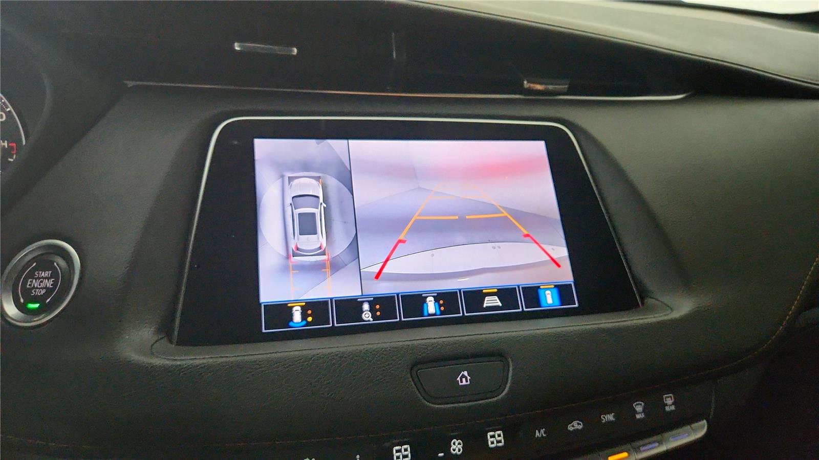Used 2022 Cadillac XT4 Premium Luxury w/ Enhanced Visibility Package AWD/4WD image 30