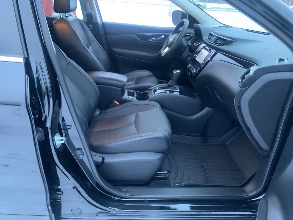 Used 2018 Nissan Rogue Sport SL w/ SL Premium Package image 31