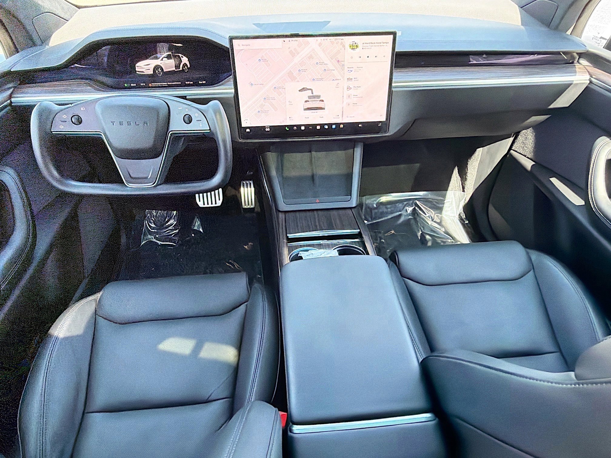 Used 2022 Tesla Model X image 16
