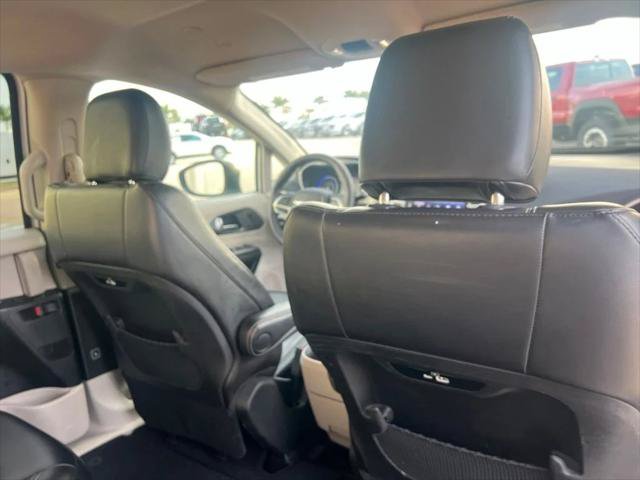 Certified 2023 Chrysler Pacifica Touring-L FWD image 20