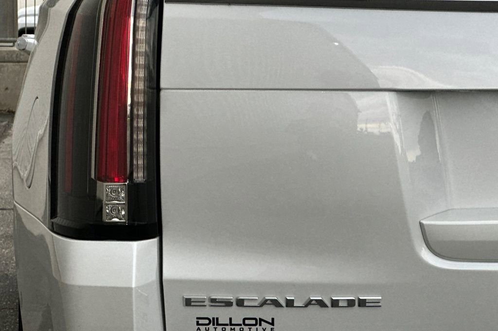 Used 2020 Cadillac Escalade Platinum AWD/4WD image 28