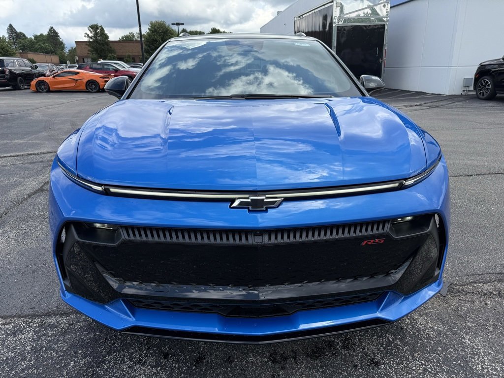 New 2025 Chevrolet Equinox EV RS image 2