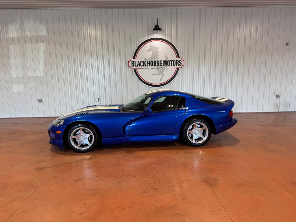 Used 1997 Dodge Viper GTS image 1