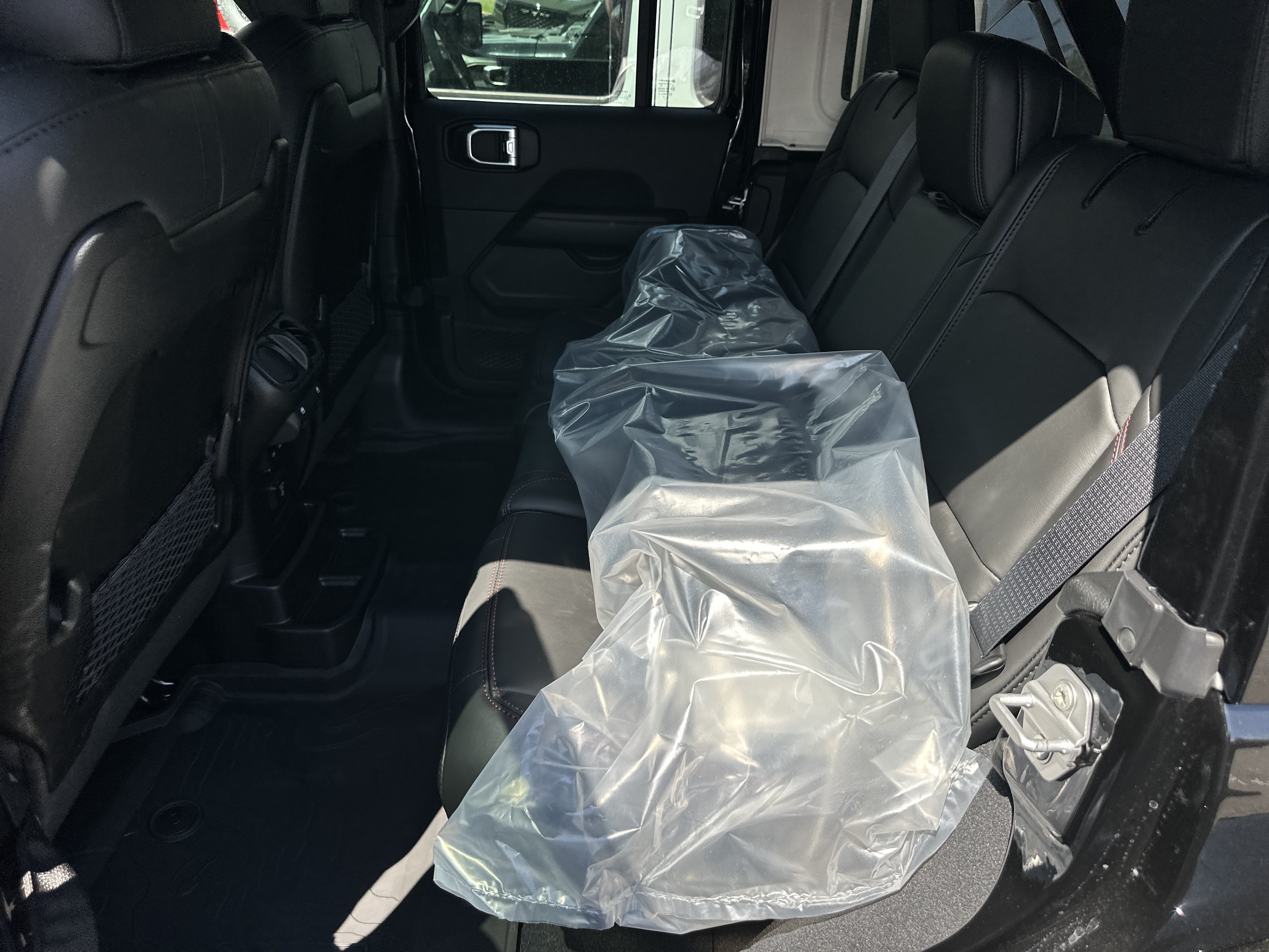New 2027 Jeep Wrangler Unlimited Rubicon AWD/4WD image 30