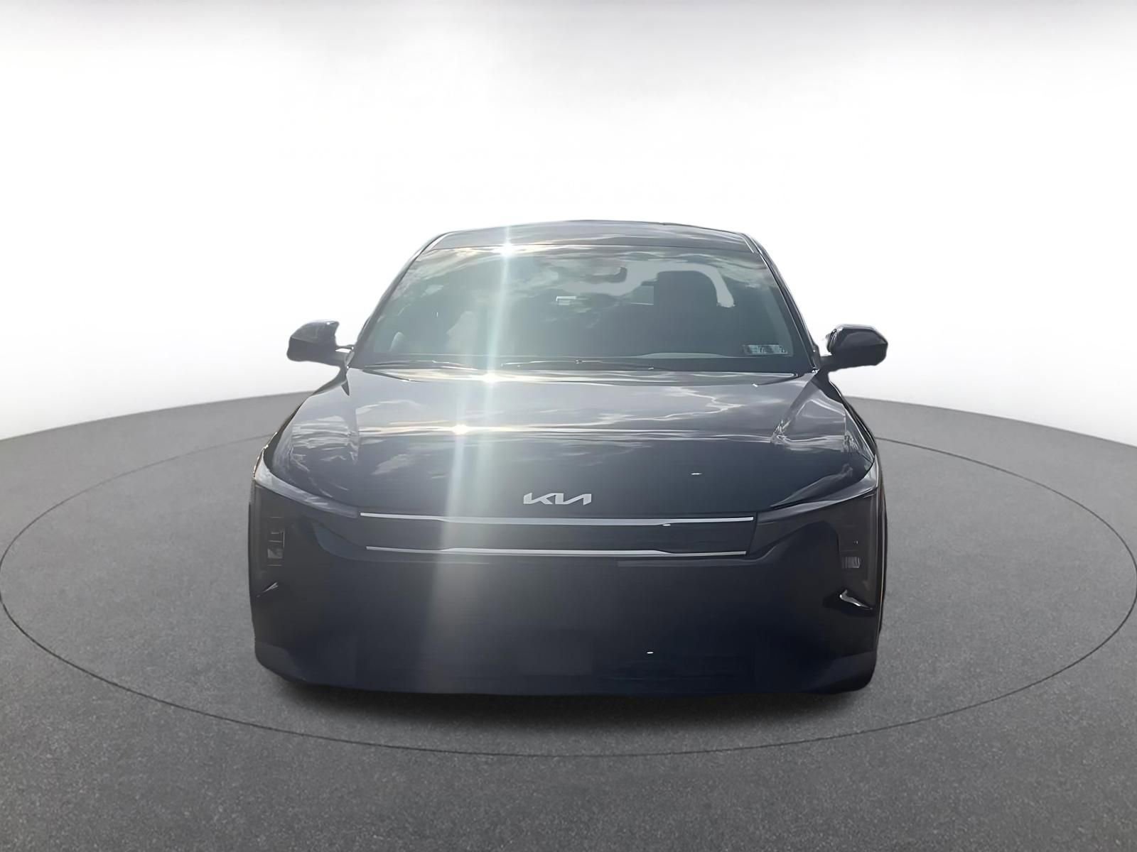 Used 2025 Kia K4 LXS image 3