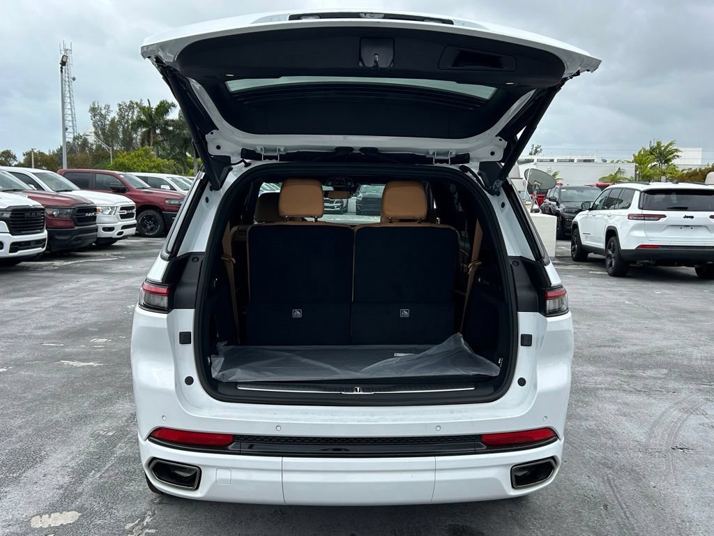 New 2025 Jeep Grand Cherokee L Summit AWD/4WD image 38