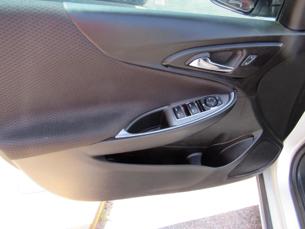 Used 2021 Chevrolet Malibu RS FWD image 15