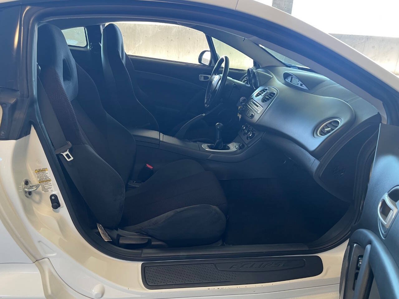 Used 2009 Mitsubishi Eclipse GS FWD image 19