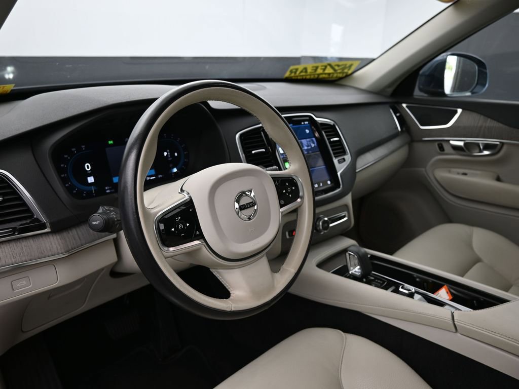 Used 2023 Volvo XC90 B6 Plus AWD/4WD image 22