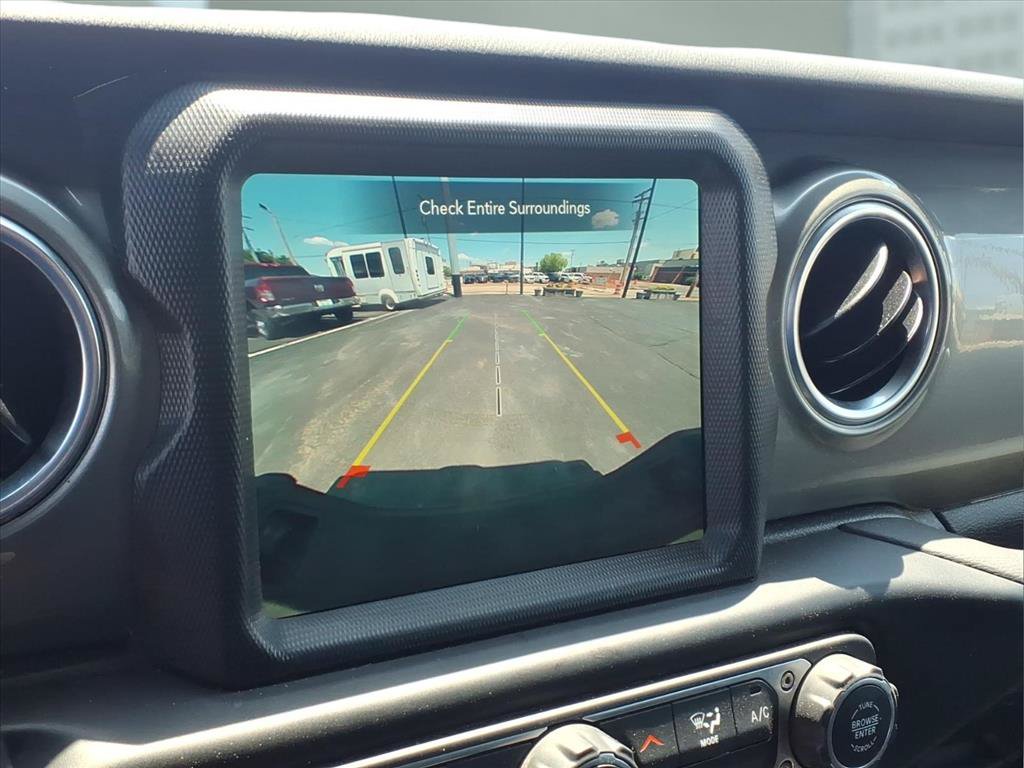 Certified 2022 Jeep Gladiator Overland AWD/4WD image 6