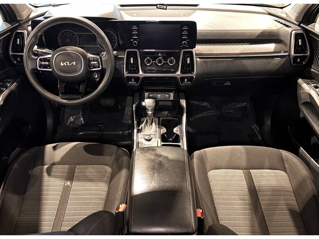 Used 2023 Kia Sorento LX AWD/4WD image 17