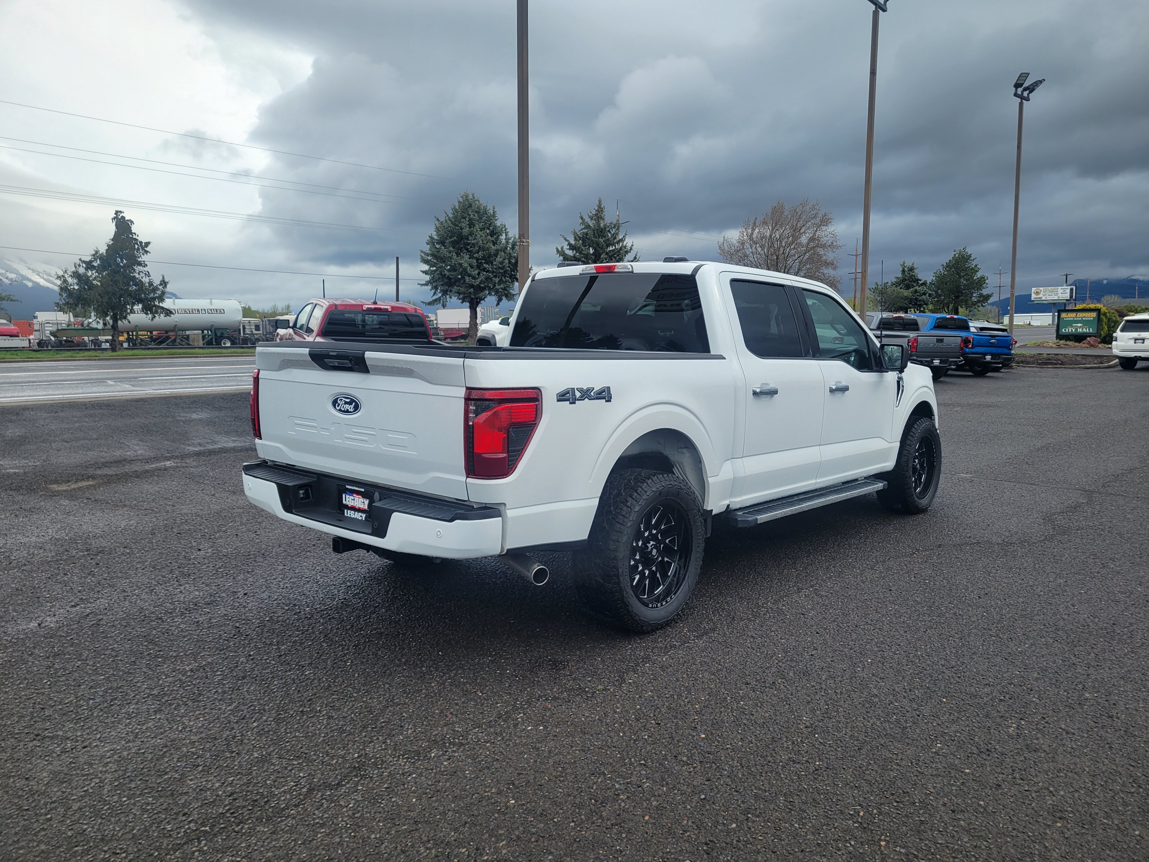 Used 2024 Ford F150 XLT w/ Tow/Haul Package AWD/4WD image 2