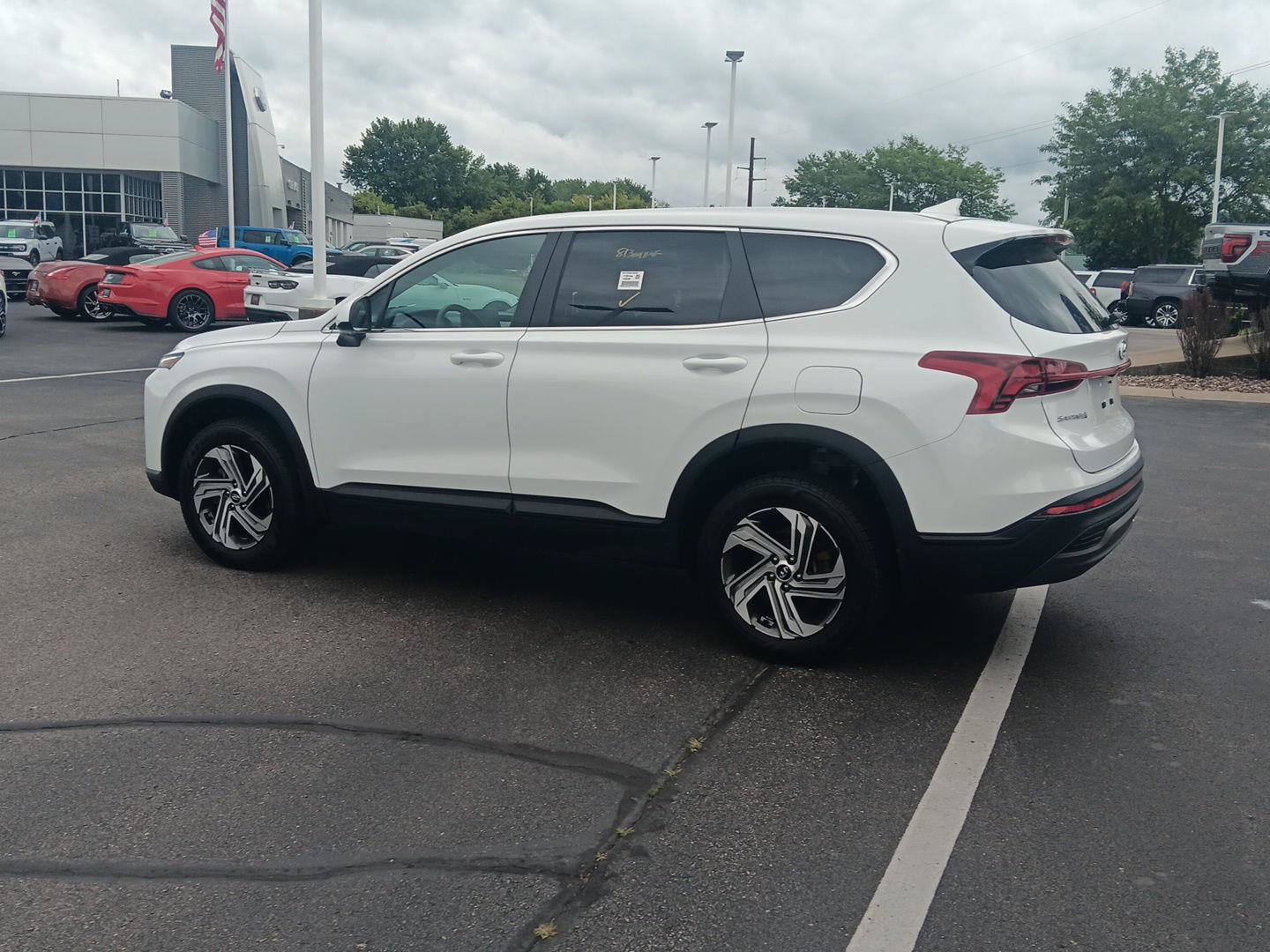 Used 2023 Hyundai Santa Fe SE AWD/4WD image 8