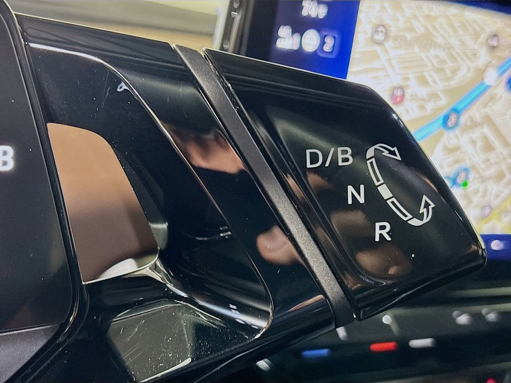 Used 2024 Volkswagen ID.4 2WD image 18