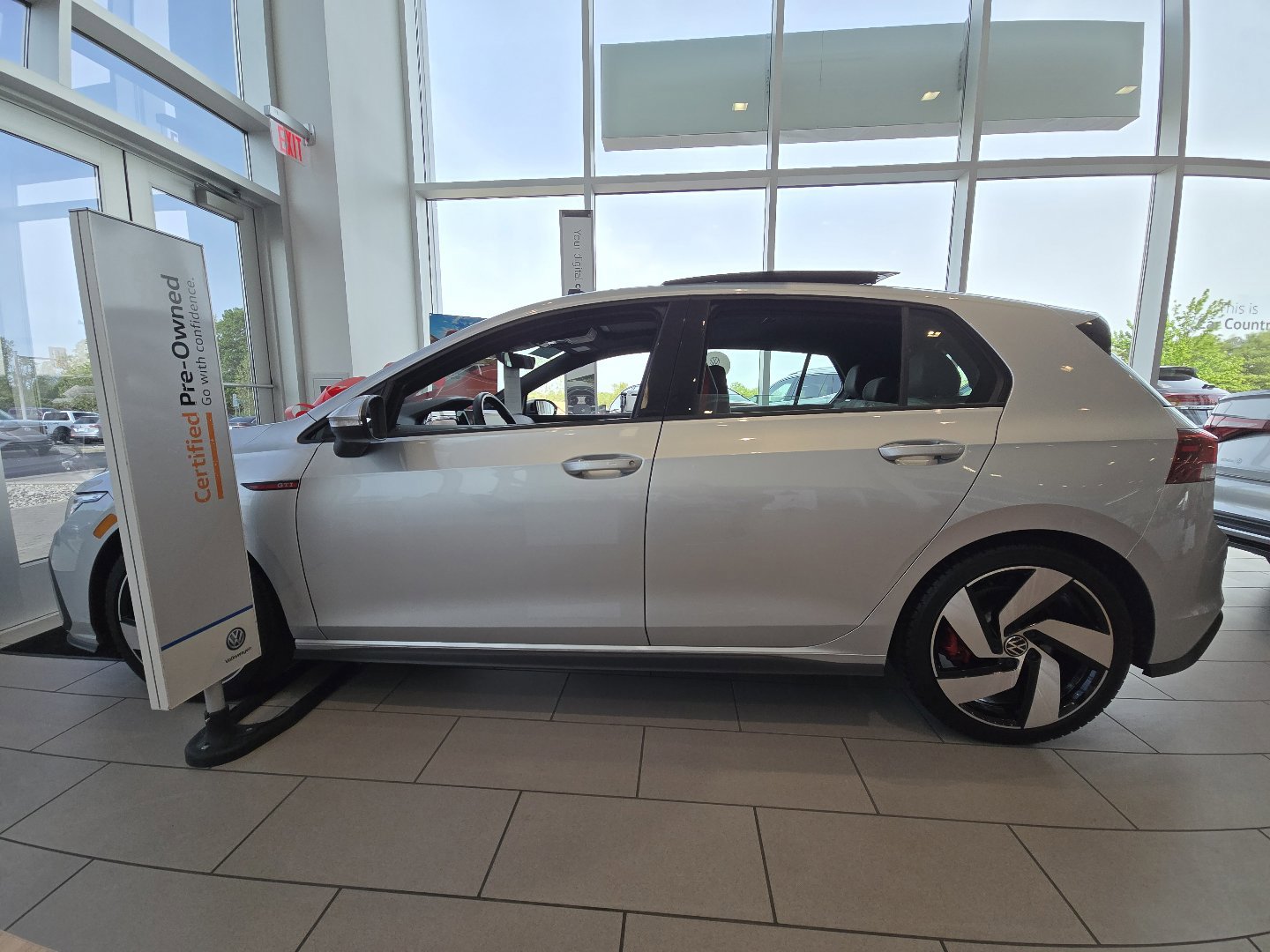 Certified 2023 Volkswagen GTI SE FWD image 20
