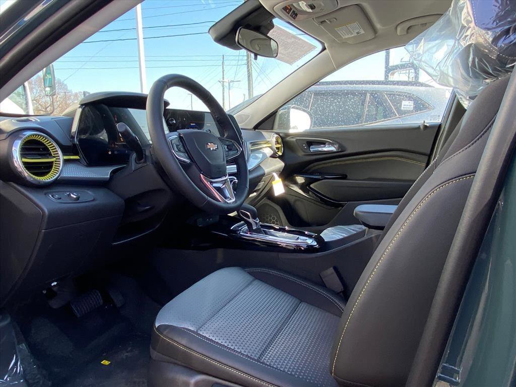 New 2026 Chevrolet Trax LT w/ Driver Confidence Package image 11