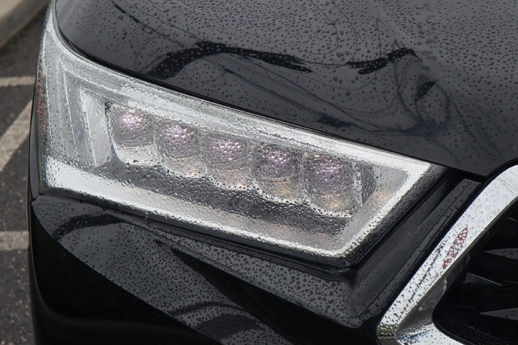 Used 2020 Acura MDX SH-AWD image 12