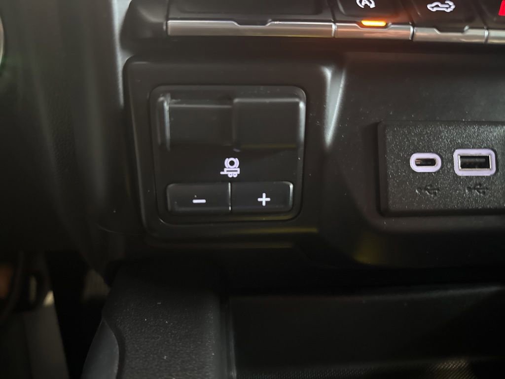 Used 2020 Chevrolet Silverado 1500 RST w/ All-Star Edition AWD/4WD image 19