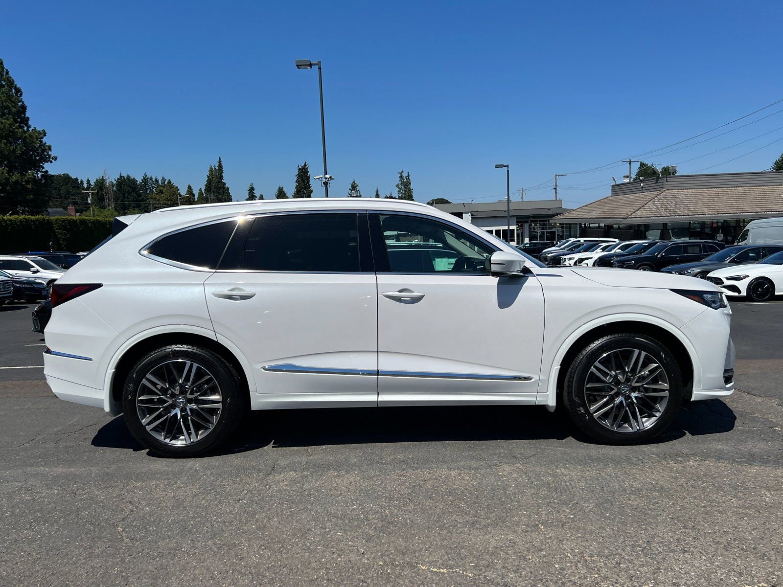 Used 2026 Acura MDX w/ Advance Package image 2