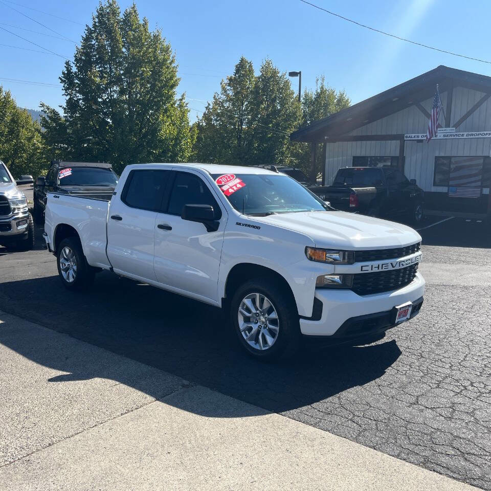 Used 2022 Chevrolet Silverado 1500 Custom w/ Safety Confidence Package image 7