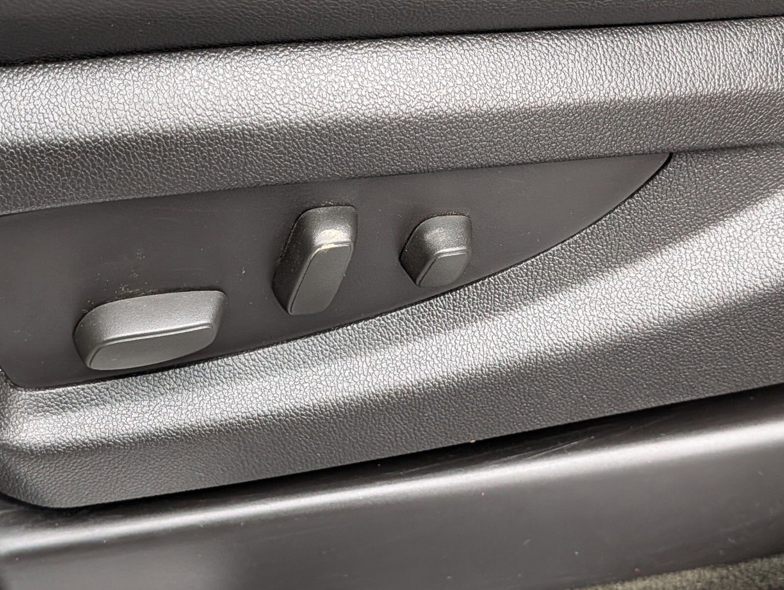 Used 2015 Chevrolet Silverado 2500 LTZ w/ LTZ Plus Package image 22