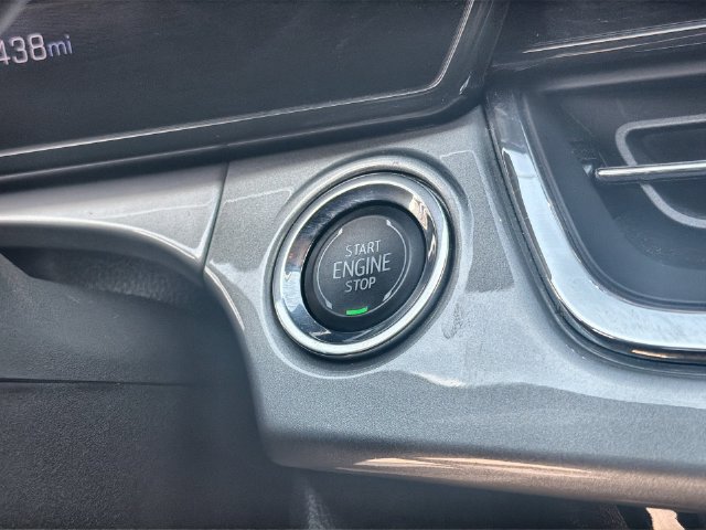 Used 2025 Chevrolet Trax LT FWD image 16