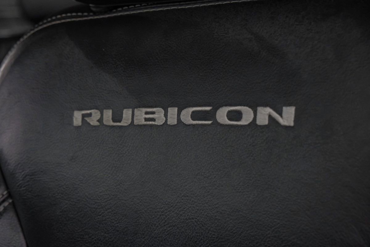 Used 2014 Jeep Wrangler Unlimited Rubicon w/ Connectivity Group image 29