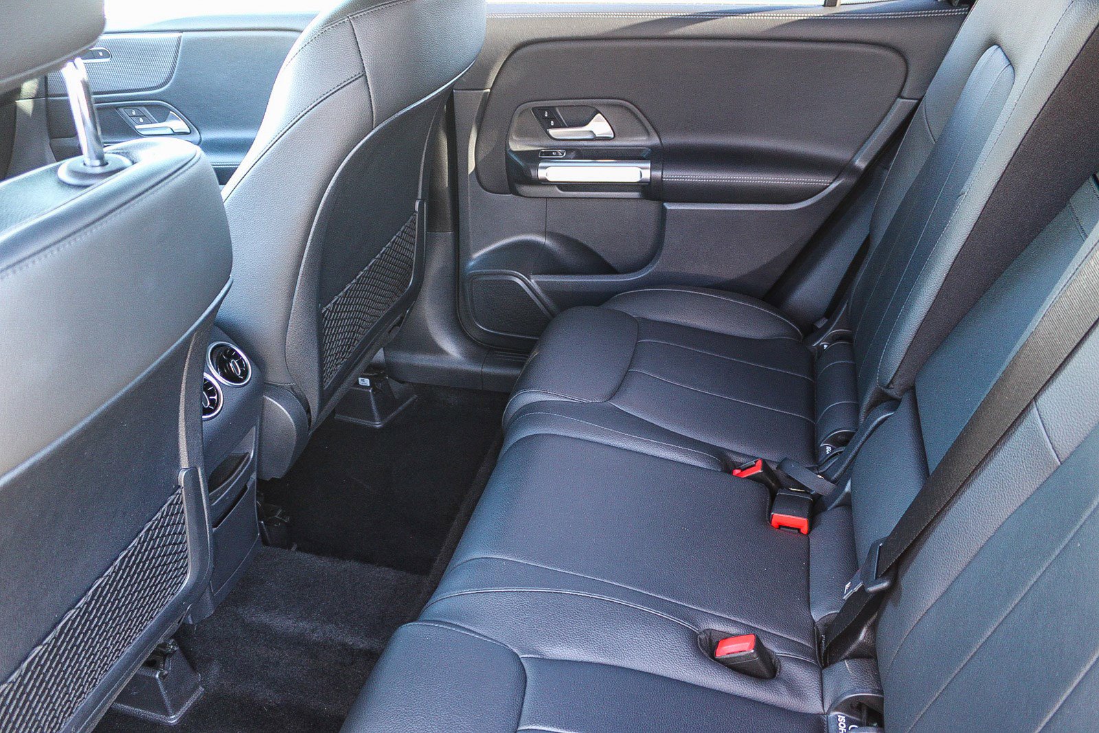 Used 2022 Mercedes-Benz GLB 250 image 19