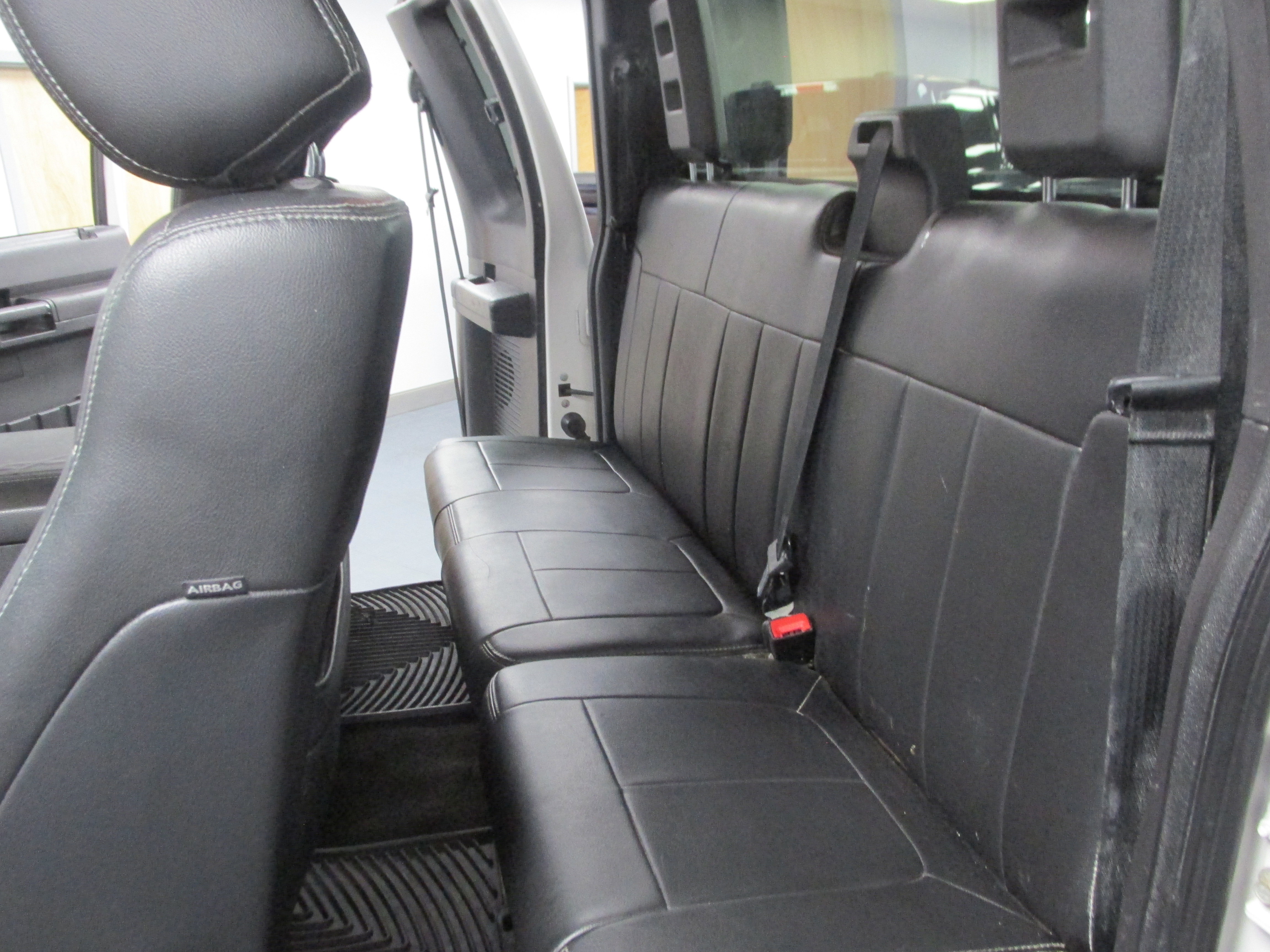 Used 2016 Ford F250 Lariat w/ Chrome Package image 26