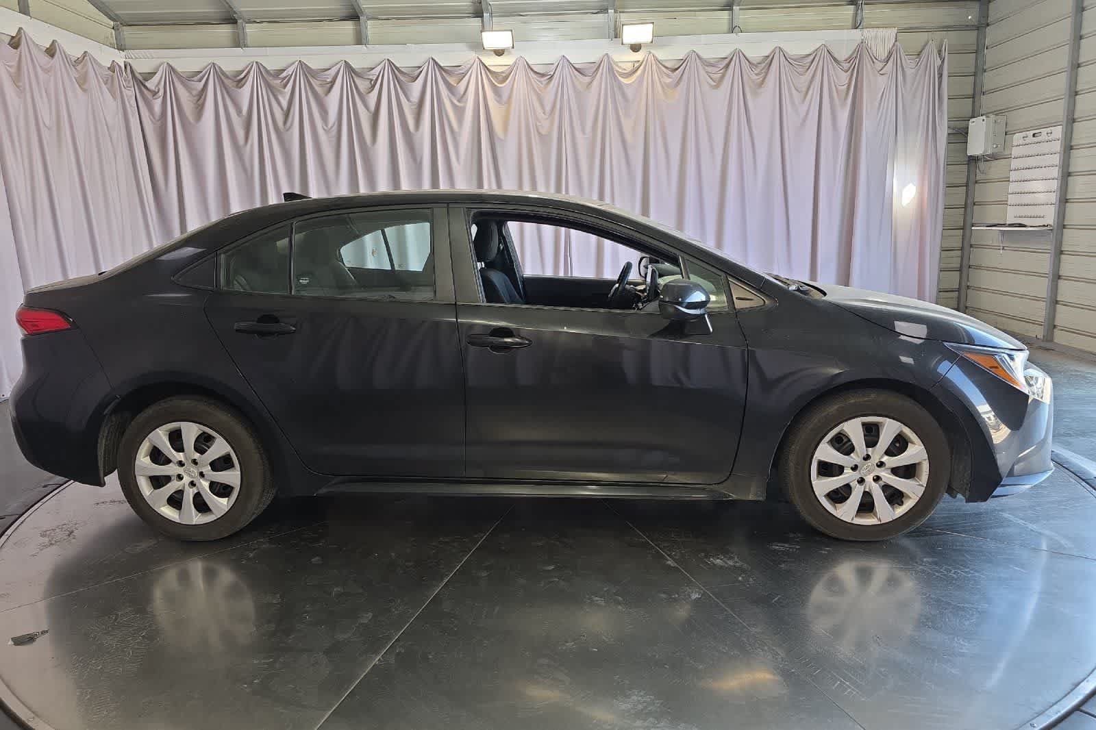 Used 2024 Toyota Corolla LE FWD image 9
