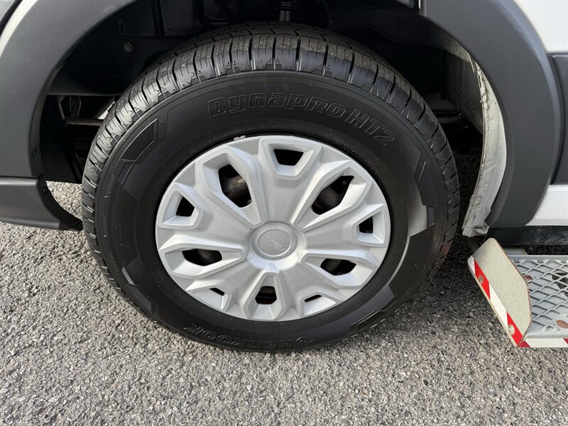 Used 2018 Ford Transit 150 XL RWD image 42