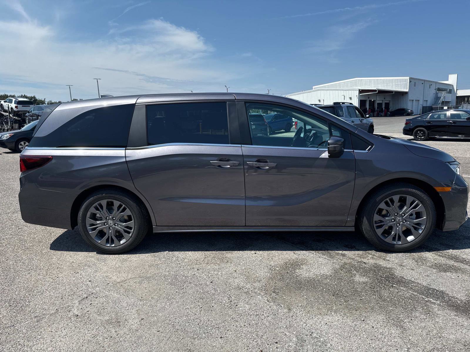 New 2026 Honda Odyssey Touring image 2