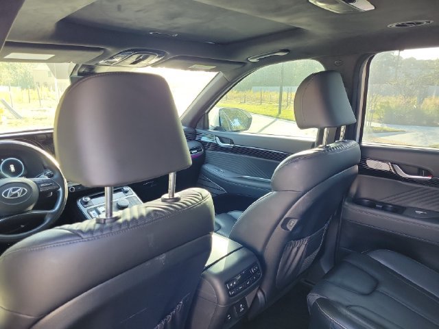 Used 2023 Hyundai Palisade Calligraphy FWD image 13