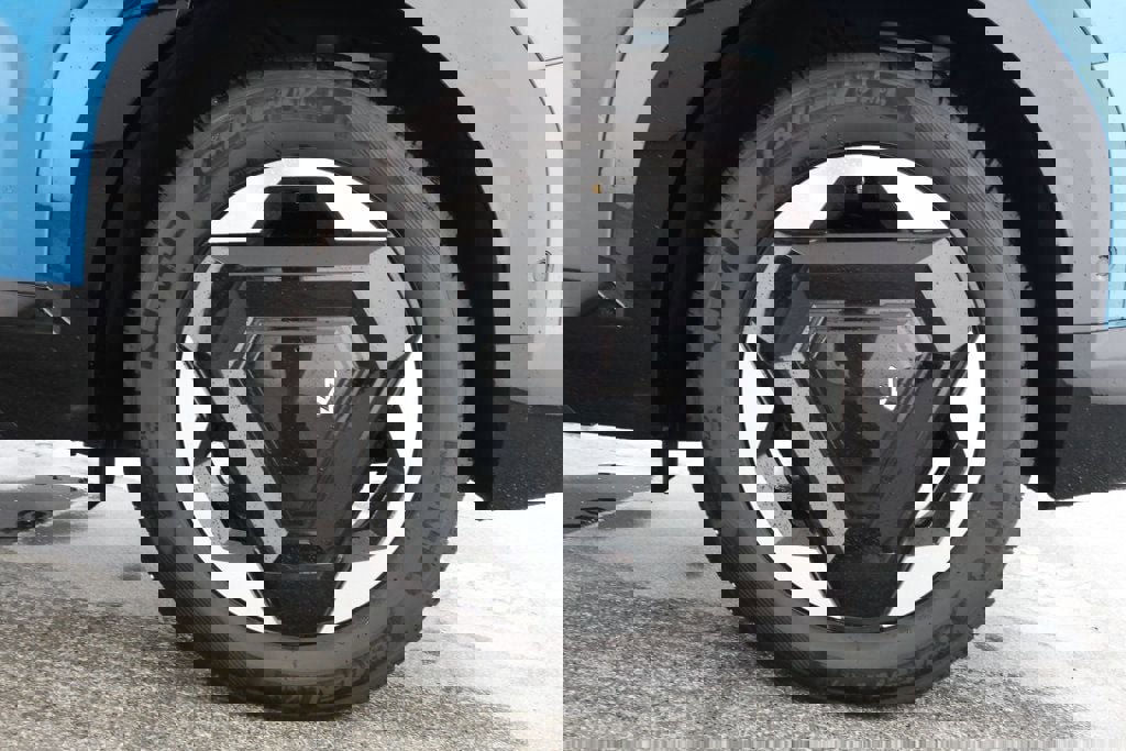 Used 2024 Kia EV9 Land image 9