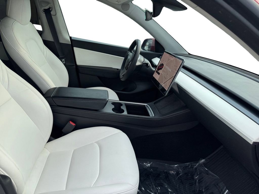 Used 2021 Tesla Model Y Long Range image 15