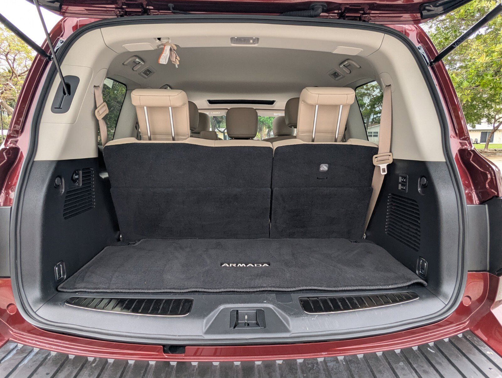 Used 2024 Nissan Armada Platinum w/ Cargo Package AWD/4WD image 16