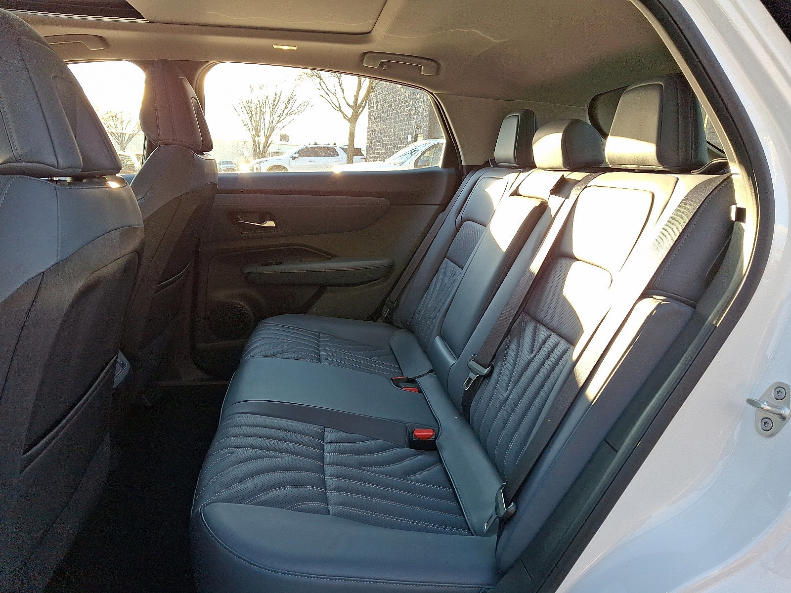 Certified 2024 Nissan Ariya AWD image 10