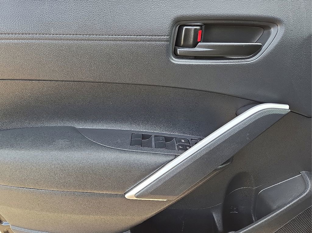 Used 2023 Toyota Corolla Cross LE image 22