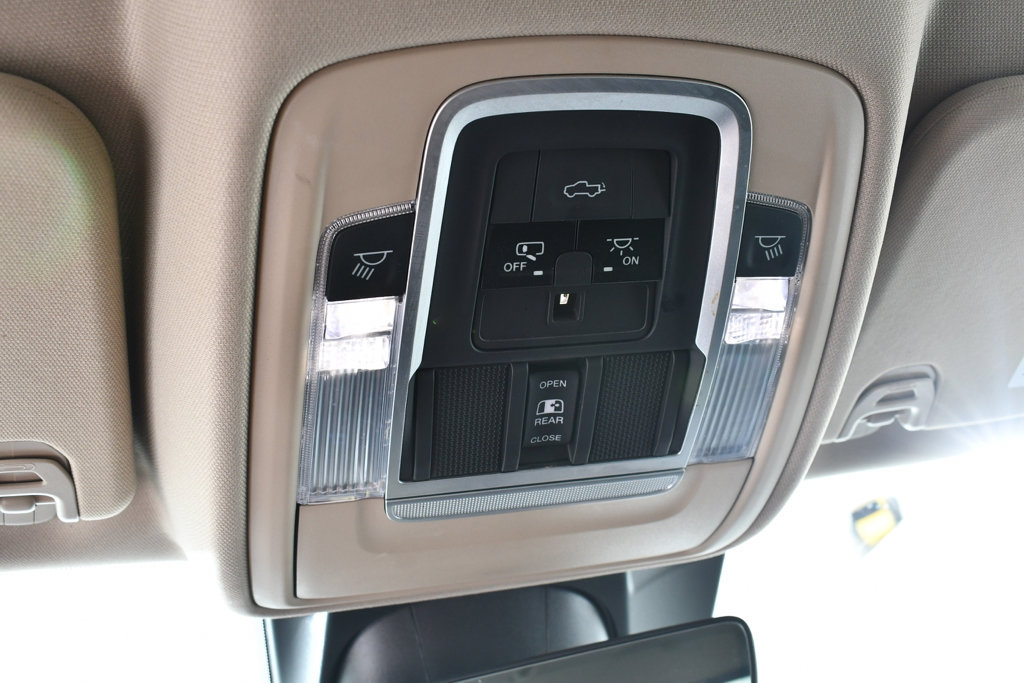 Used 2021 RAM 1500 Laramie AWD/4WD image 36