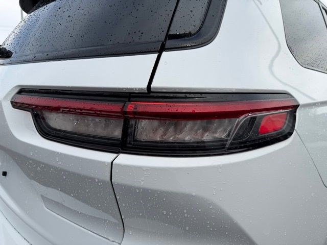 Used 2022 Jeep Grand Cherokee L Laredo image 6