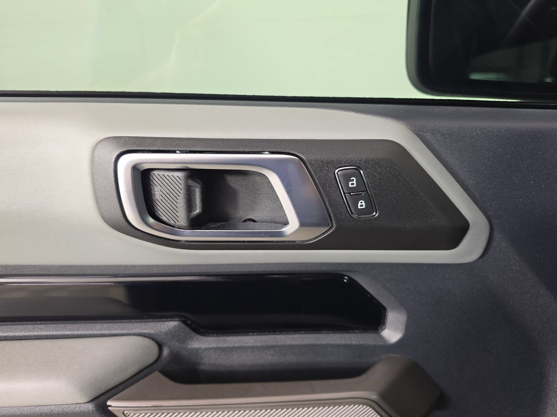 Used 2022 Ford Bronco Badlands AWD/4WD image 16